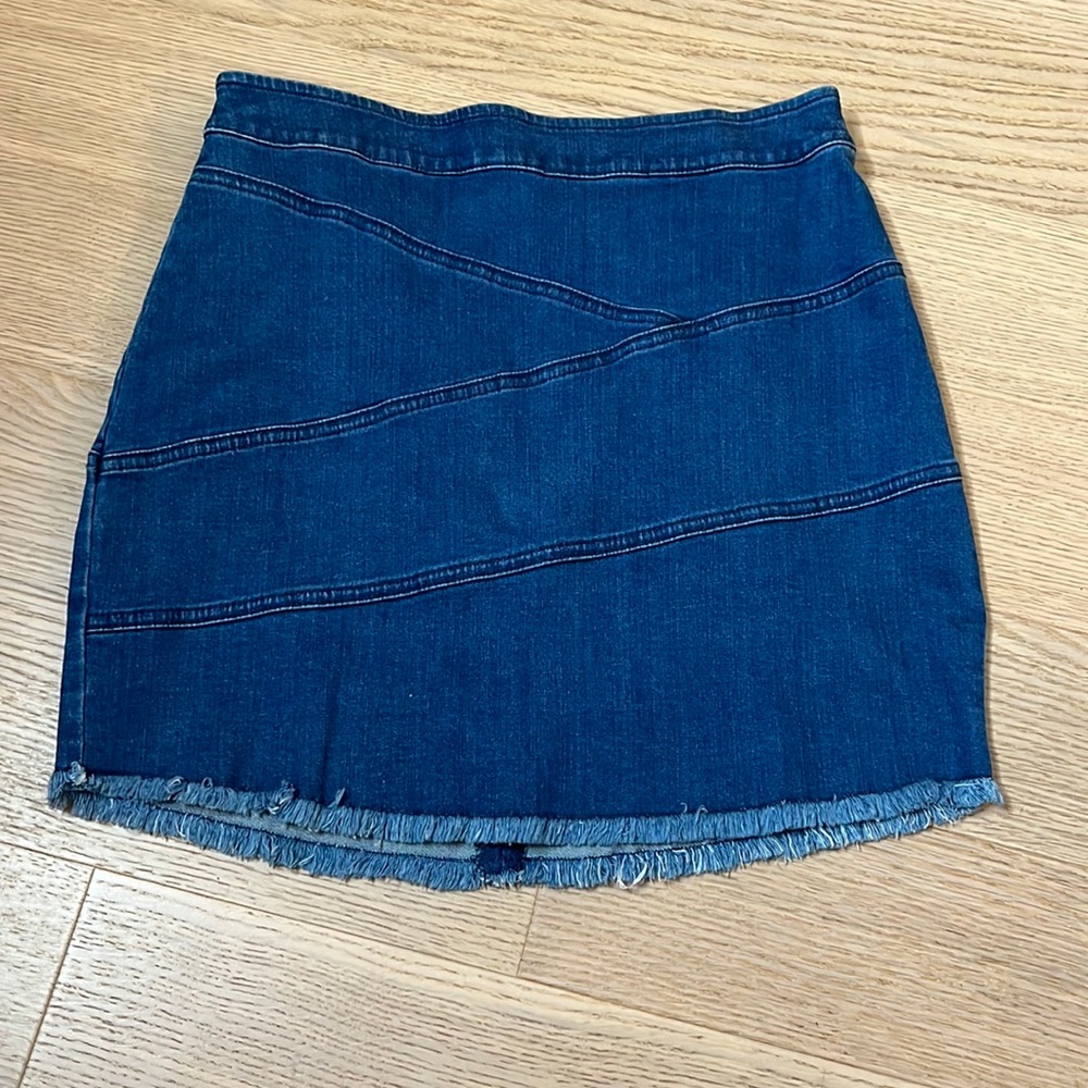 BCBGeneration frayed edge denim mini skirt in size 4